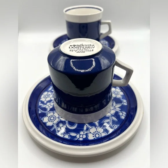 Set of 2 VTG Mikasa Japan Light'n Lively Blue Bonnet Ironstone Cups & Saucers